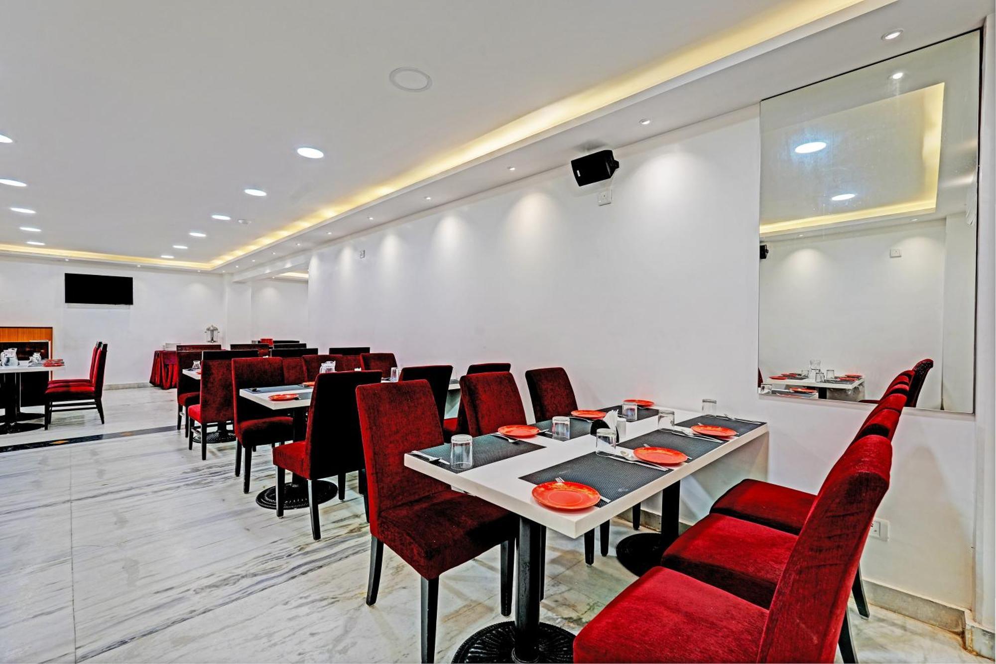 Hotel Hight Krone A Family Hotel Near Igi Airport Delhi New Delhi Exterior photo