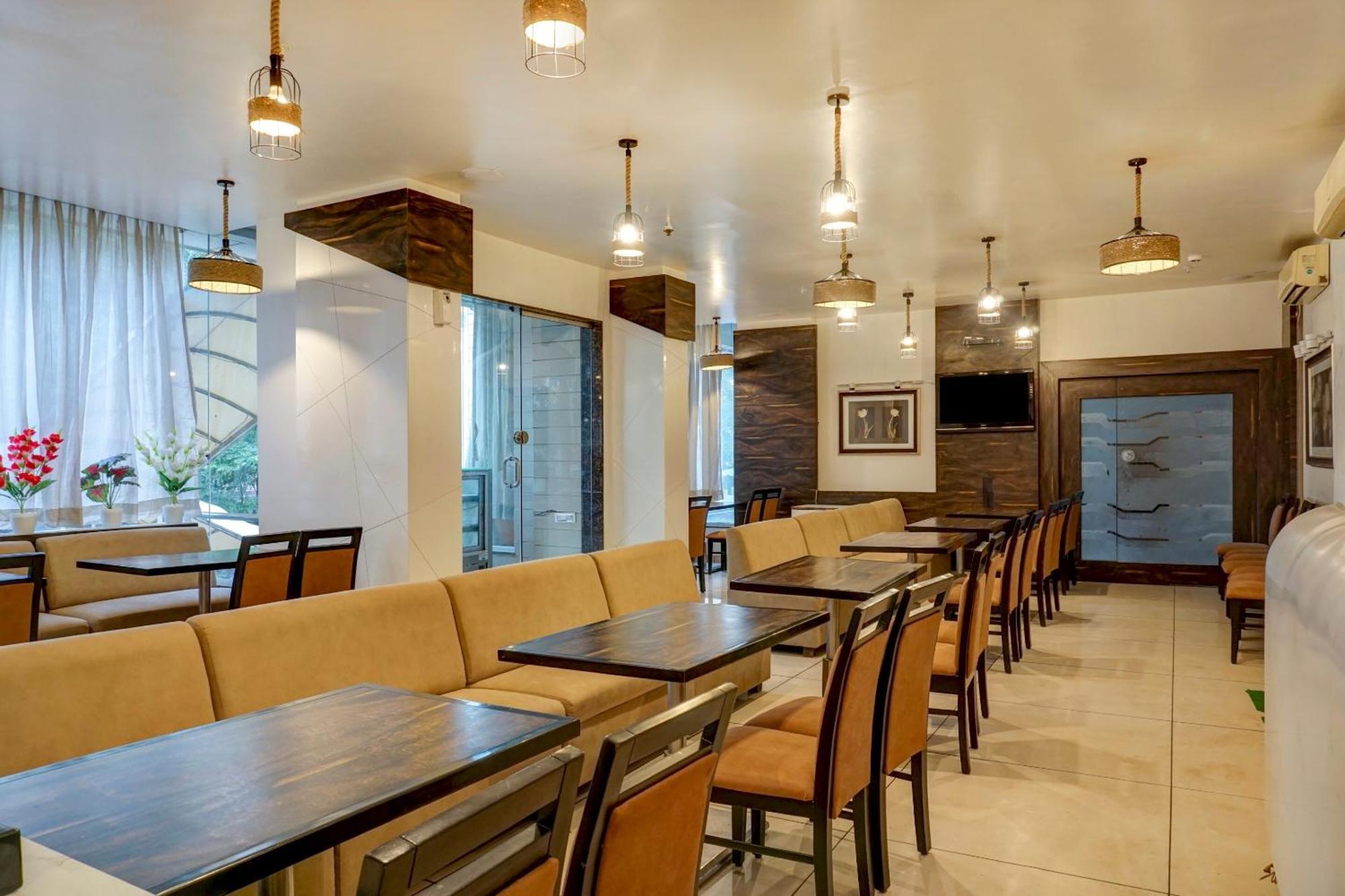 Hotel Hight Krone A Family Hotel Near Igi Airport Delhi New Delhi Exterior photo